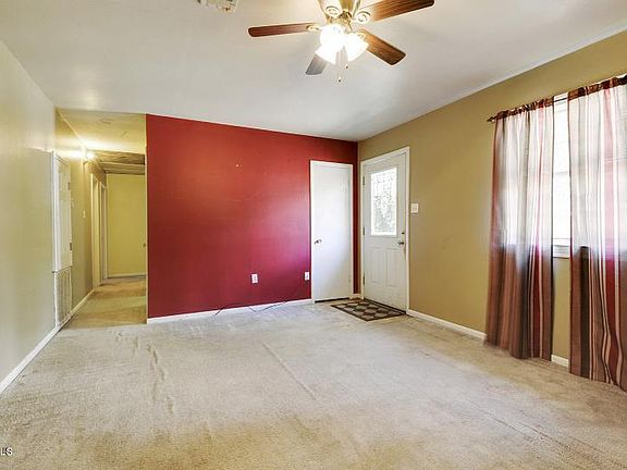 2nd image of 360 Park Dr