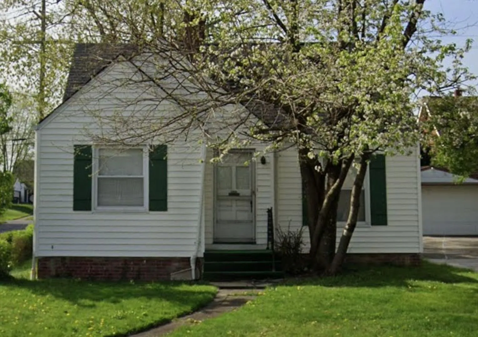 Garfield Heights - 3 Bedroom Single Family Home — Photo 1