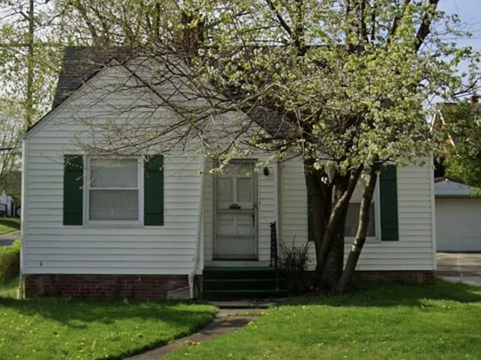 10312 Plymouth Ave