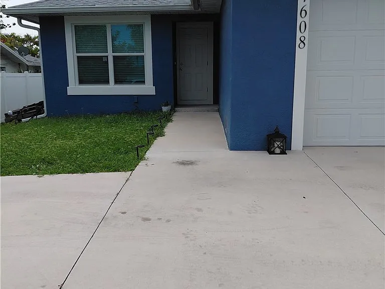 4608 Santa Barbara Blvd — Photo 2