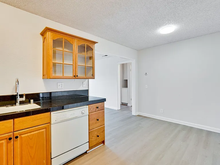 781 N Fair Oaks Ave #6 — Photo 10