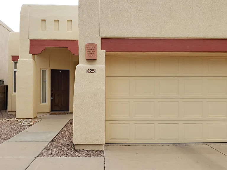 6525 N Shadow Bluff Dr — Photo 2