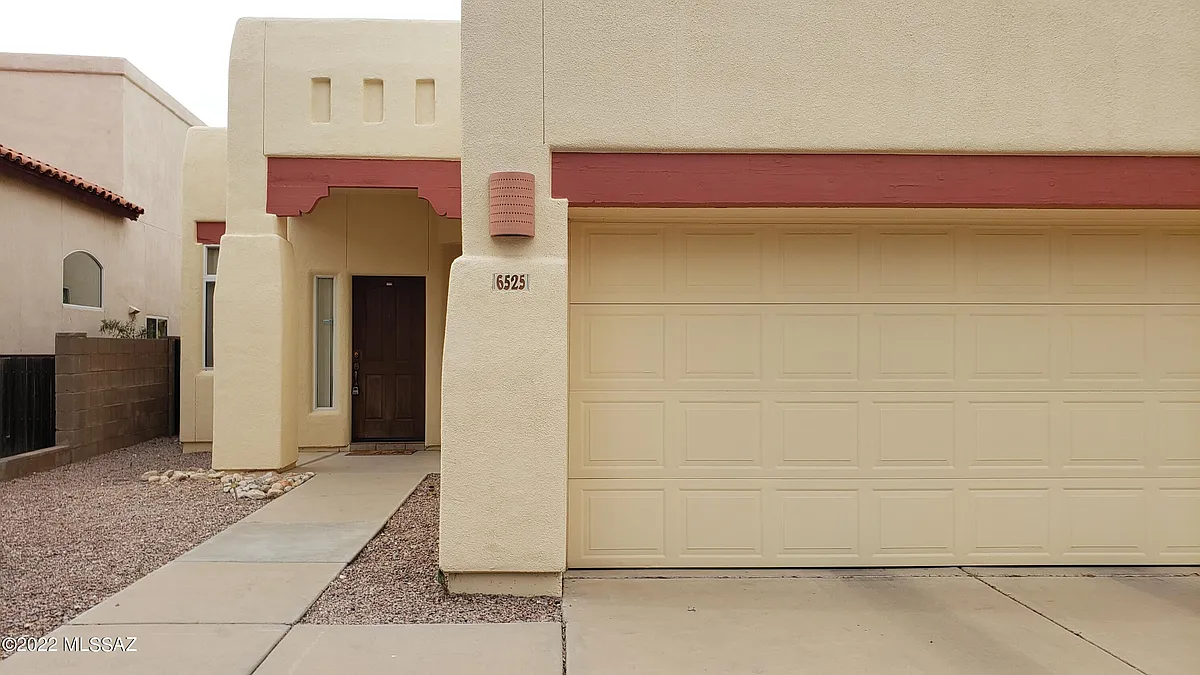 Building Photo - 6525 N Shadow Bluff Dr