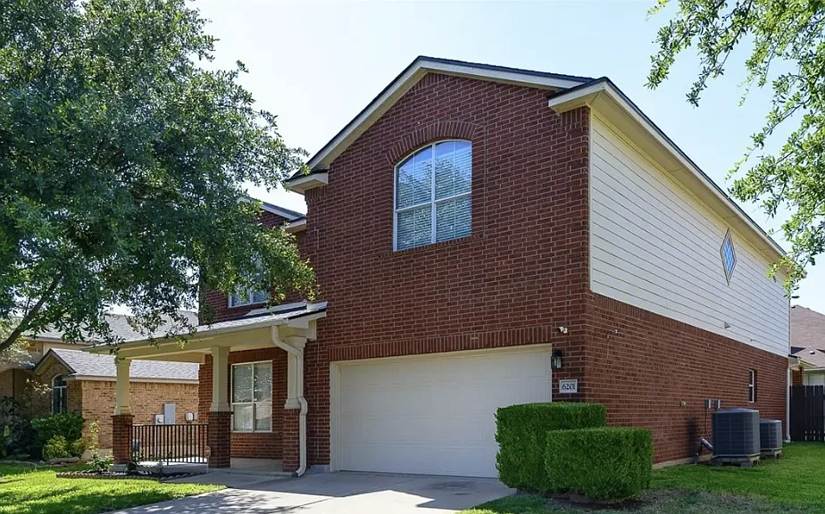 6201 Charlotte Ln — Photo 2