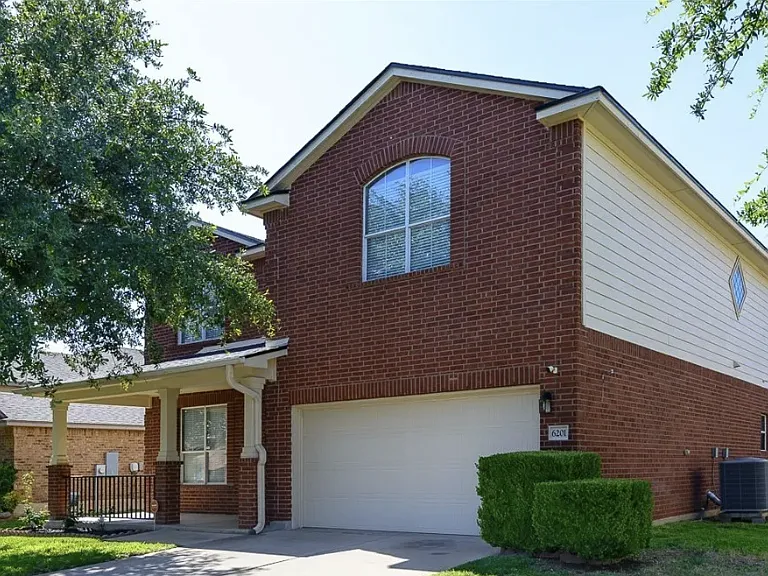 6201 Charlotte Ln — Photo 2