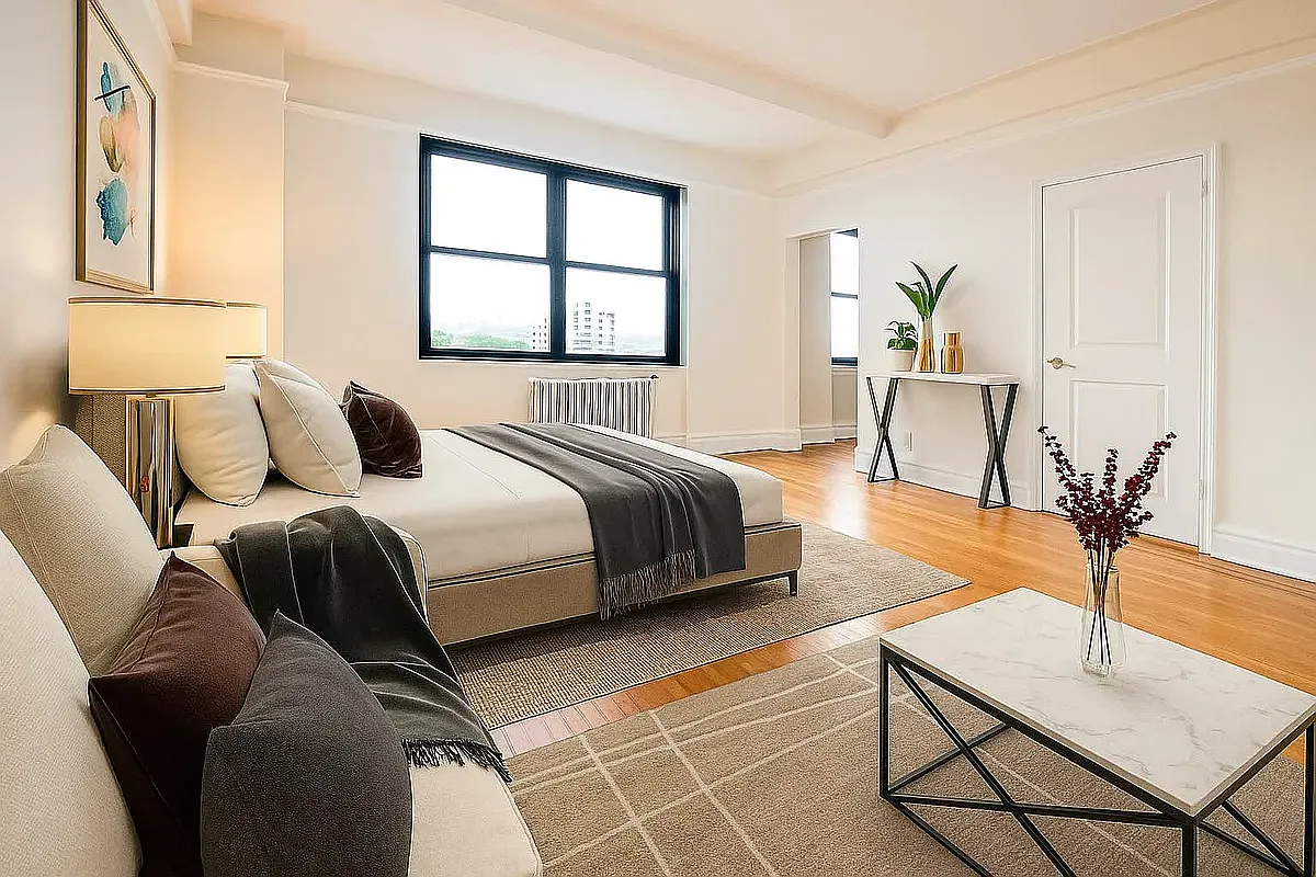 166 2nd Avenue — Photo 2
