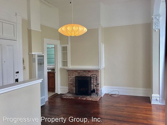 4th image of 2145 California St APT 2