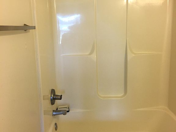 4th image of 223 Waterbrook Ct