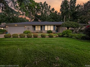 2311 Keylon Dr, West Bloomfield, MI 48324