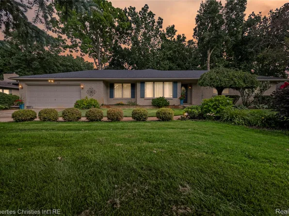 2311 Keylon Dr, West Bloomfield, MI 48324