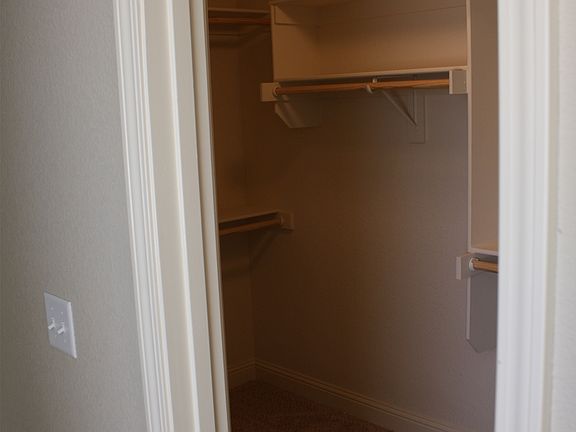 2nd image of 1800 SW Ashbury St
