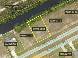 213 Wilmington Pkwy, Cape Coral, FL 33993