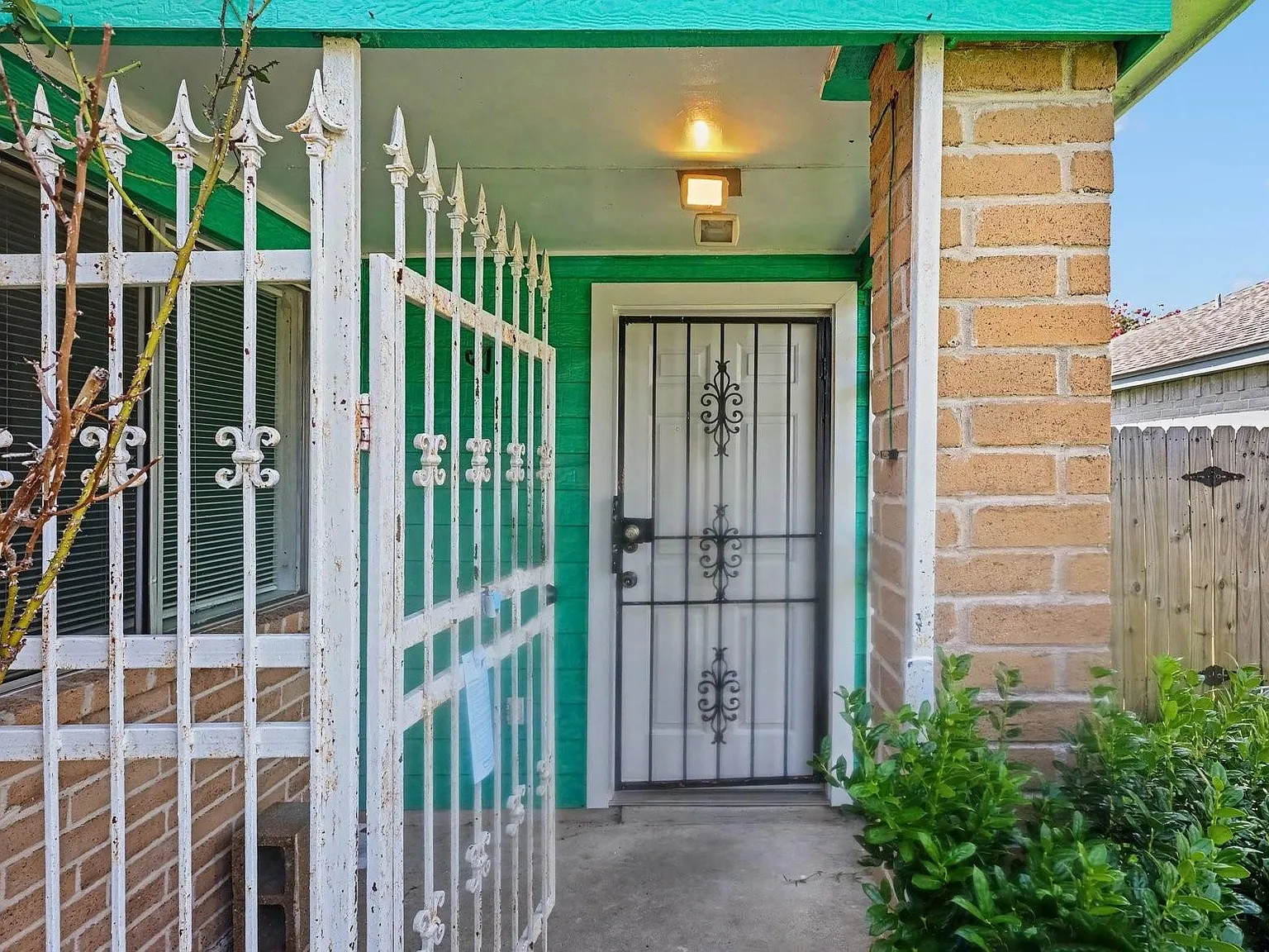 2 bed, 1.0 bath, $1,475 — Photo 3