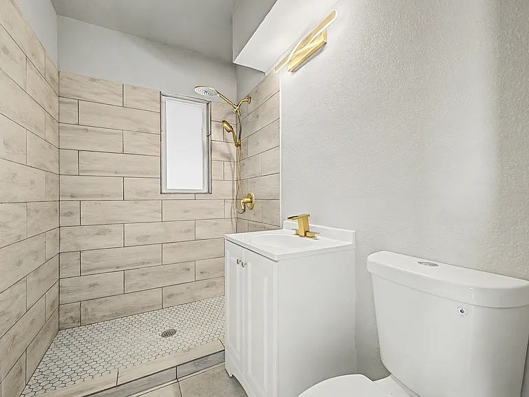 3107 N 25th Dr — Photo 17