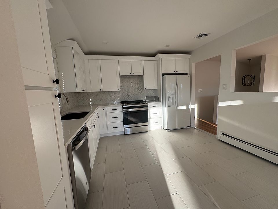 1st image of 87 Sterling Ave #1A
