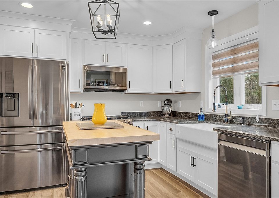 3 Sled Rd, Ashburnham, MA 01430 Zillow