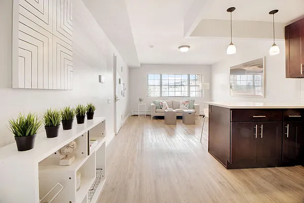 Rented by EXR | media 1