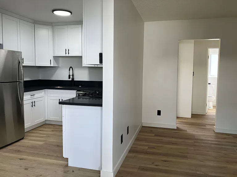 2535 Kansas Ave — Photo 43