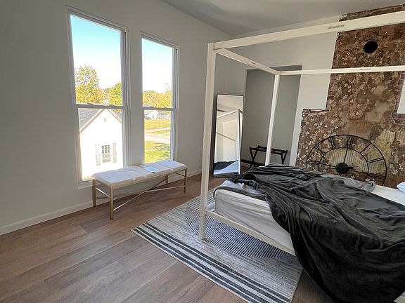 5th image of 310 E Front St #4
