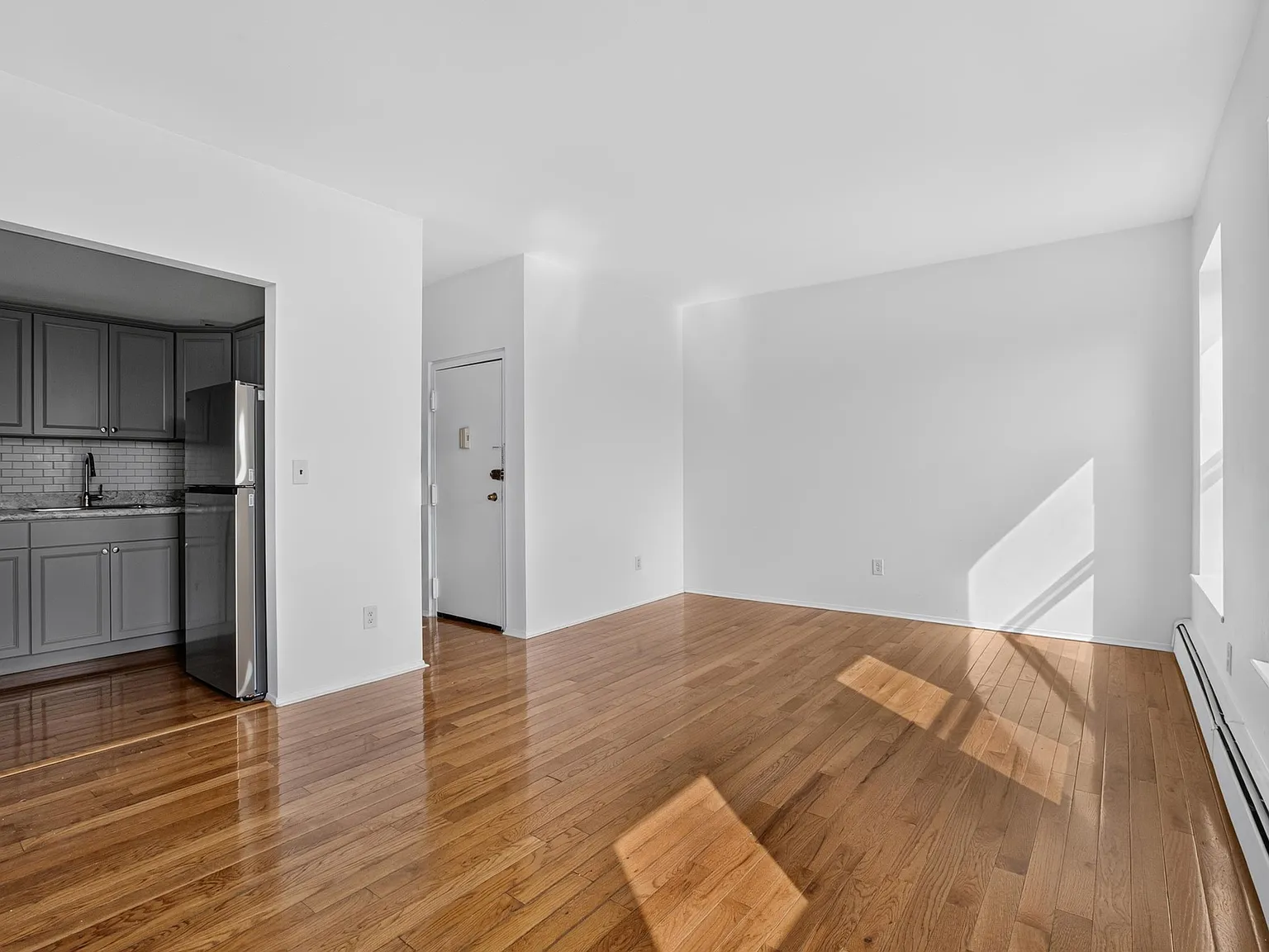 Studio, $1,700 — Photo 2