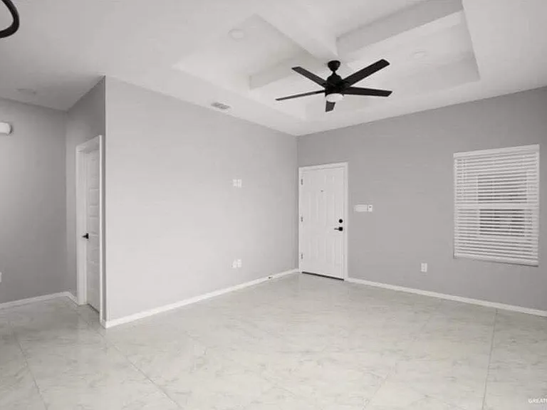 811 N Woodson Ave #4 — Photo 6