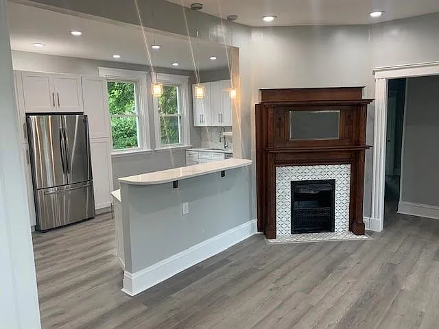 1908 Clarion Ave — Photo 2