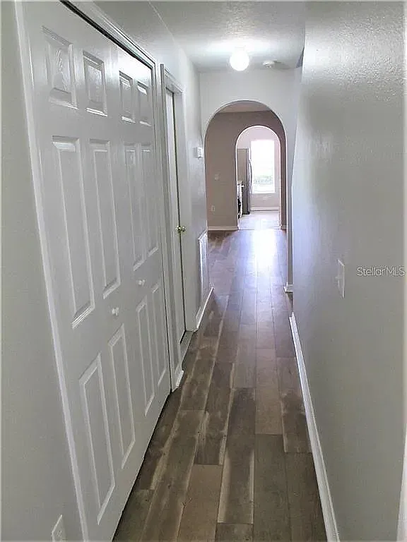 3 bed, 2.5 bath, 1670 sqft, $2,100 — Photo 3