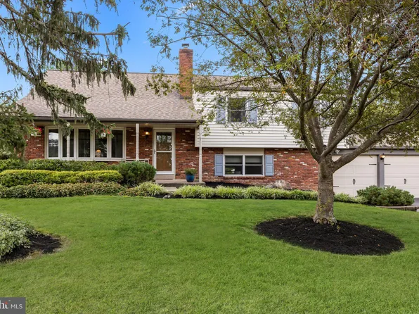 21 Farber Dr, Chalfont, PA 18914