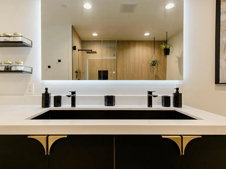 2050 Hidden Crest Dr — Photo 17