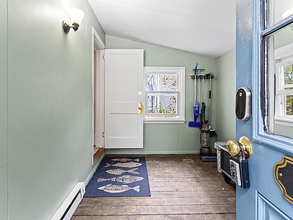 3rd image of 282 Forest Street