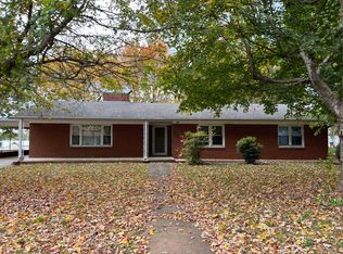 212 S Lackey St, Statesville, NC 28677