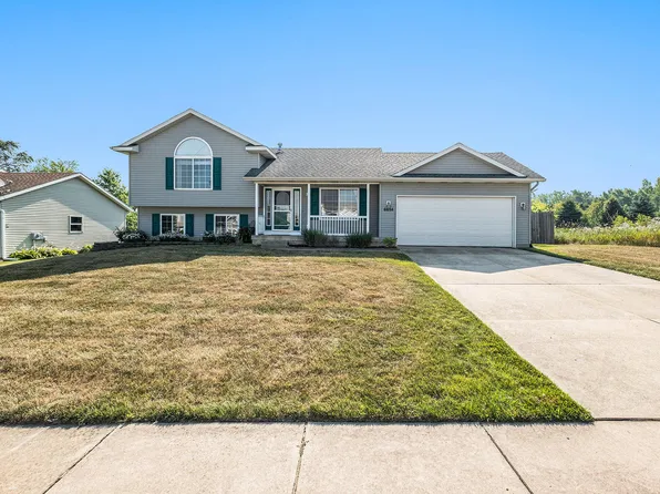 6654 Sawgrass Dr SE, Grand Rapids, MI 49508