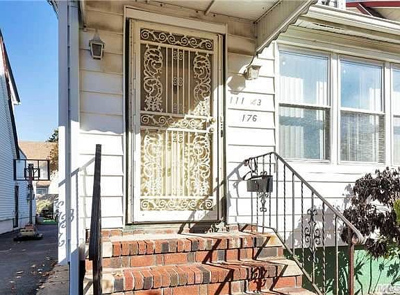 3rd image of 11143 176th St