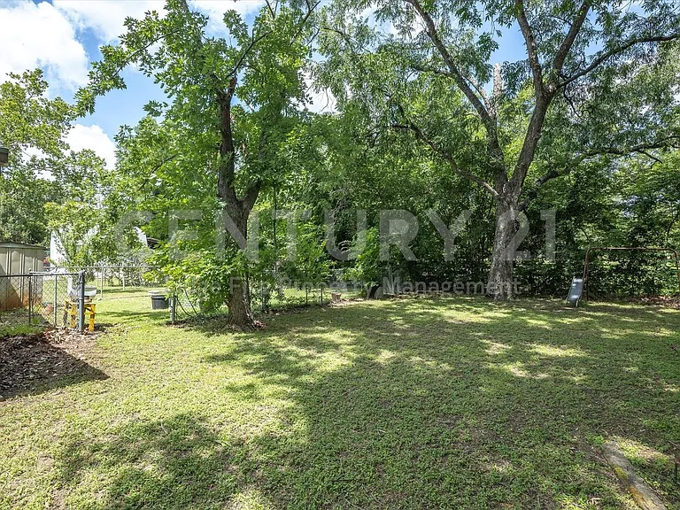 3012 Gene Ln — Photo 15