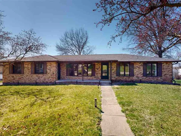 1805 Kathlin Dr, Iowa City, IA 52246