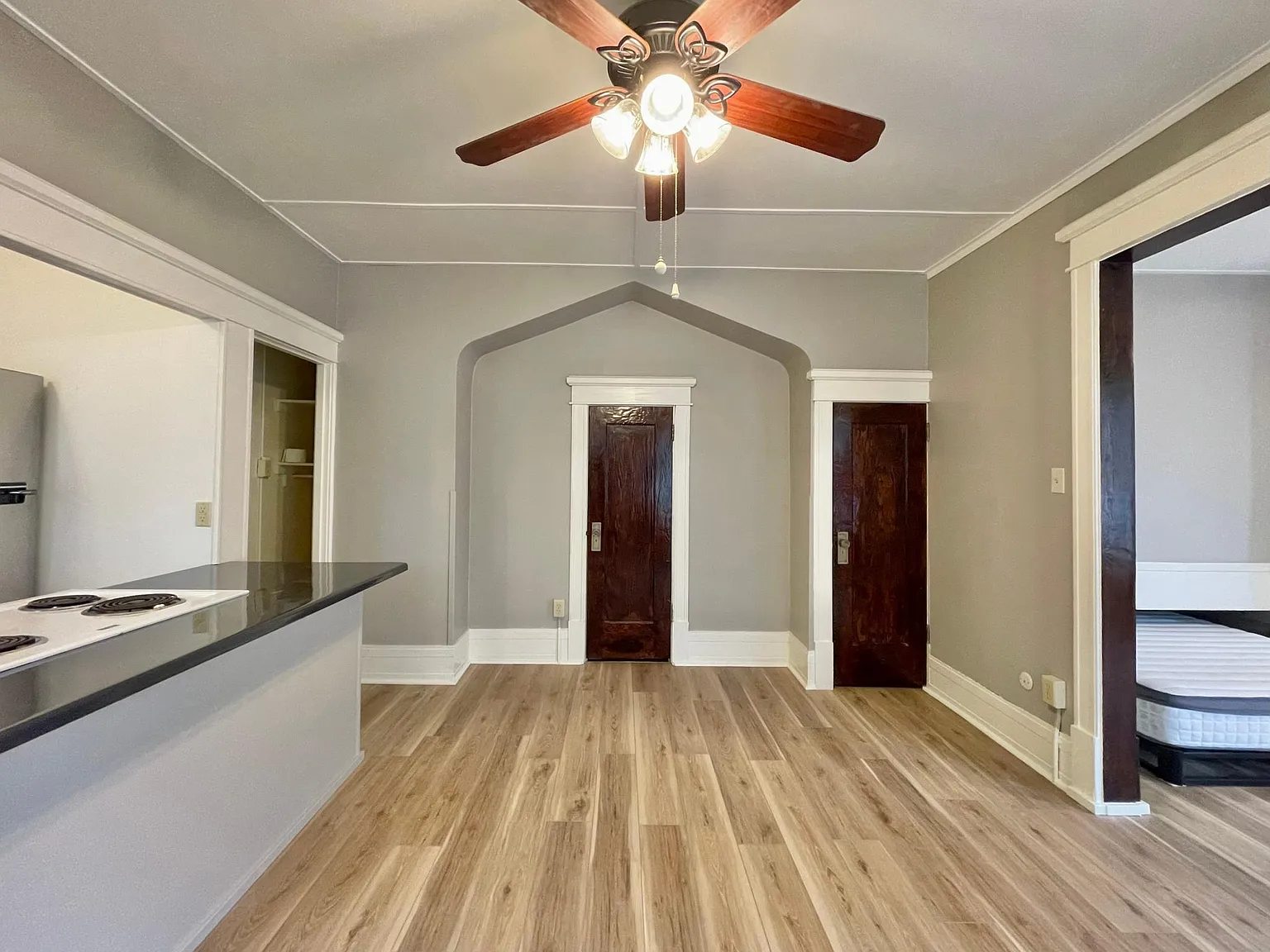 Studio, 600 sqft, $975 — Photo 4