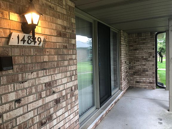5th image of 14849 Village Ct