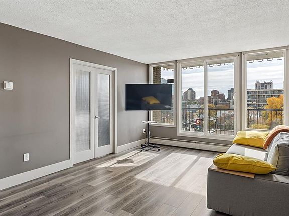 4th image of 505 S 19th Ave SW #405