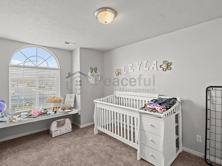 1541 W West Lane Ct — Photo 16