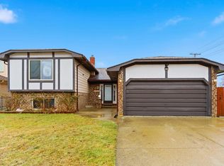 36833 Engleside Dr, Sterling Heights, MI 48310