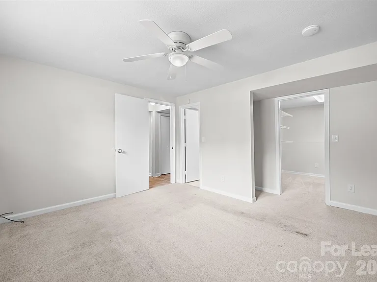 10715 Derry Dr — Photo 21