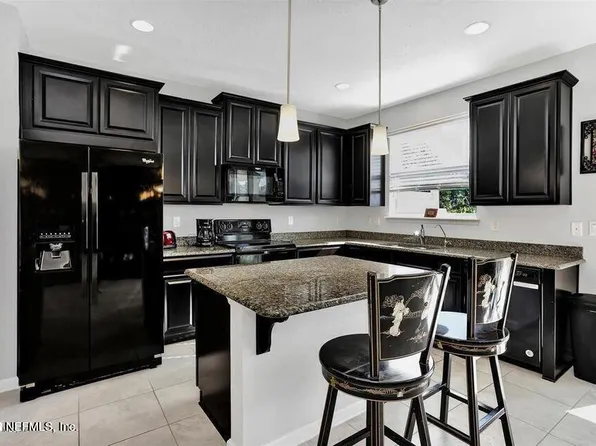 511 Richmond Dr, Saint Johns, FL 32259