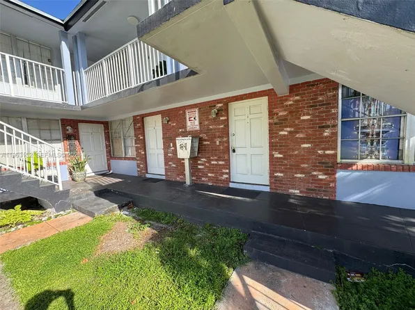 7841 Dunham Blvd APT 1, Miami, FL 33138