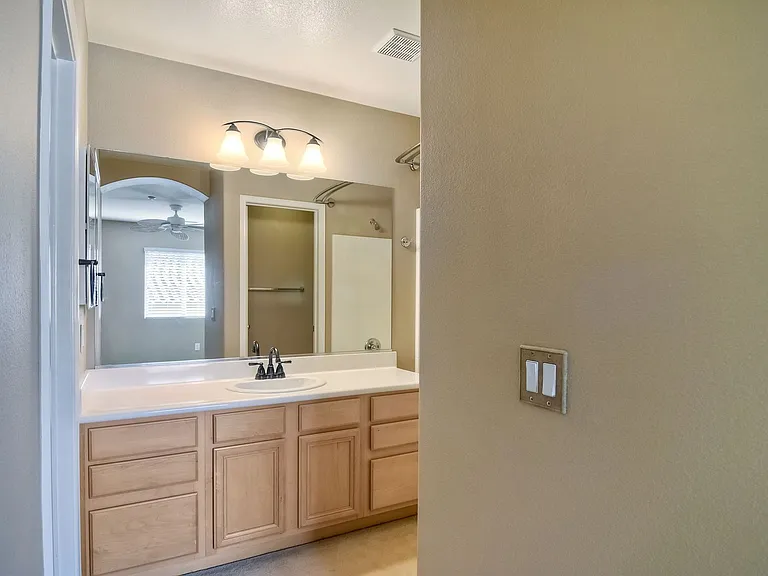 6349 Alexandri Cir — Photo 22
