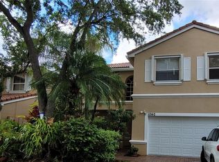 1040 Scarlet Oak St, Hollywood, FL 33019