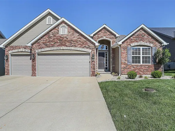 320 Amber Bluff Ln, Imperial, MO 63052