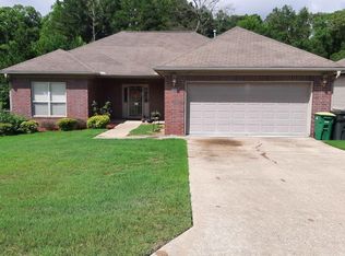 121 Whispering Oak Trl, Mabelvale, AR 72103