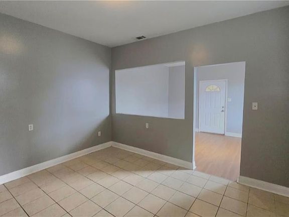 5th image of 2600-02 Annette St