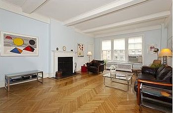 2nd image of 125 E 72nd St APT 4D