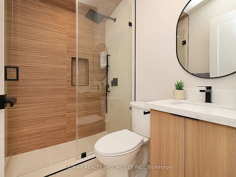 1048 Roosevelt Rd #MAIN — Photo 32